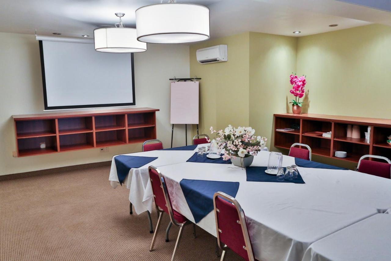 Hotel Le Versailles Saint-Sauveur Kinh doanh bức ảnh